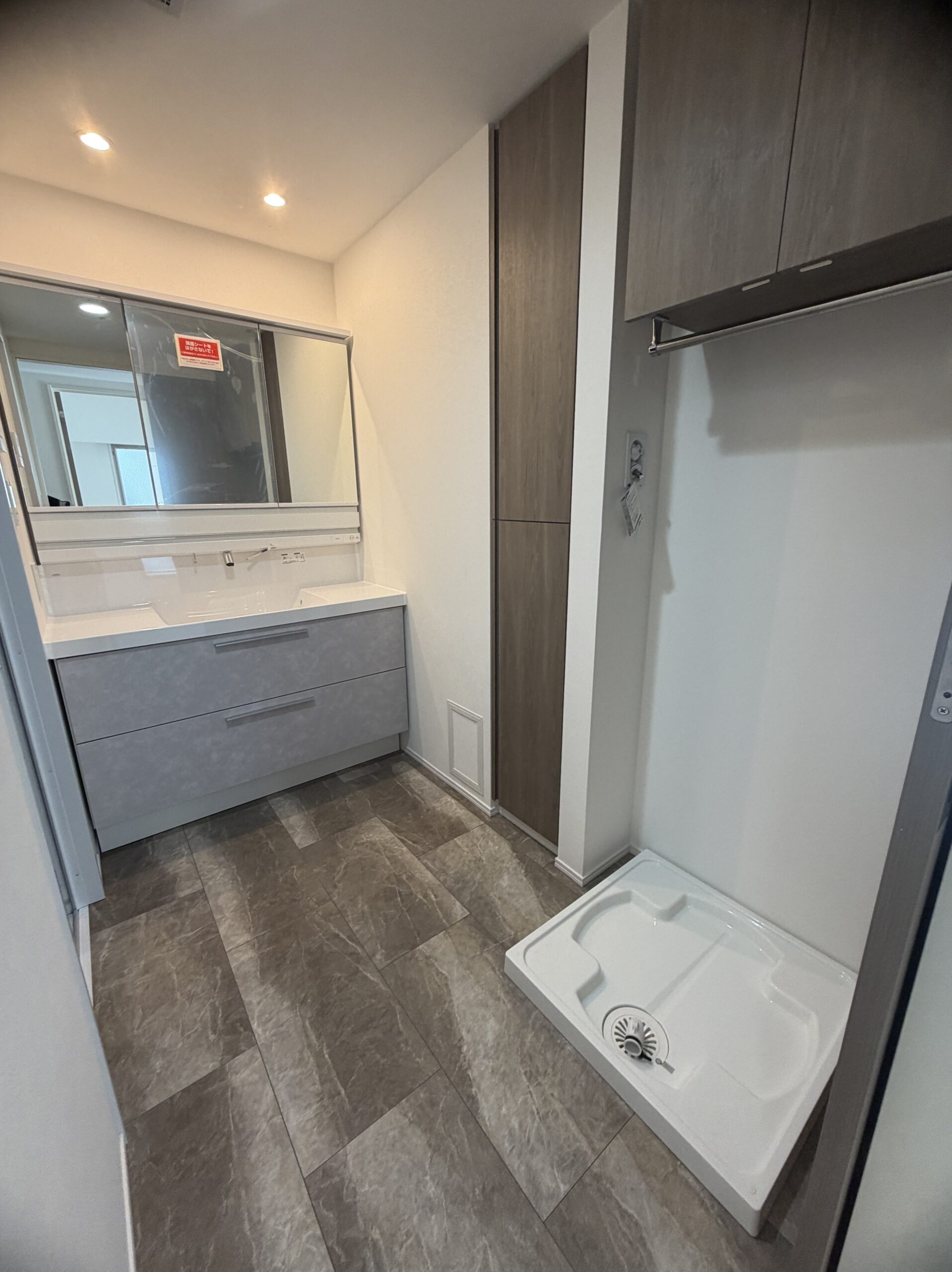 中古販売マンション上野松が谷2丁目洗面画像