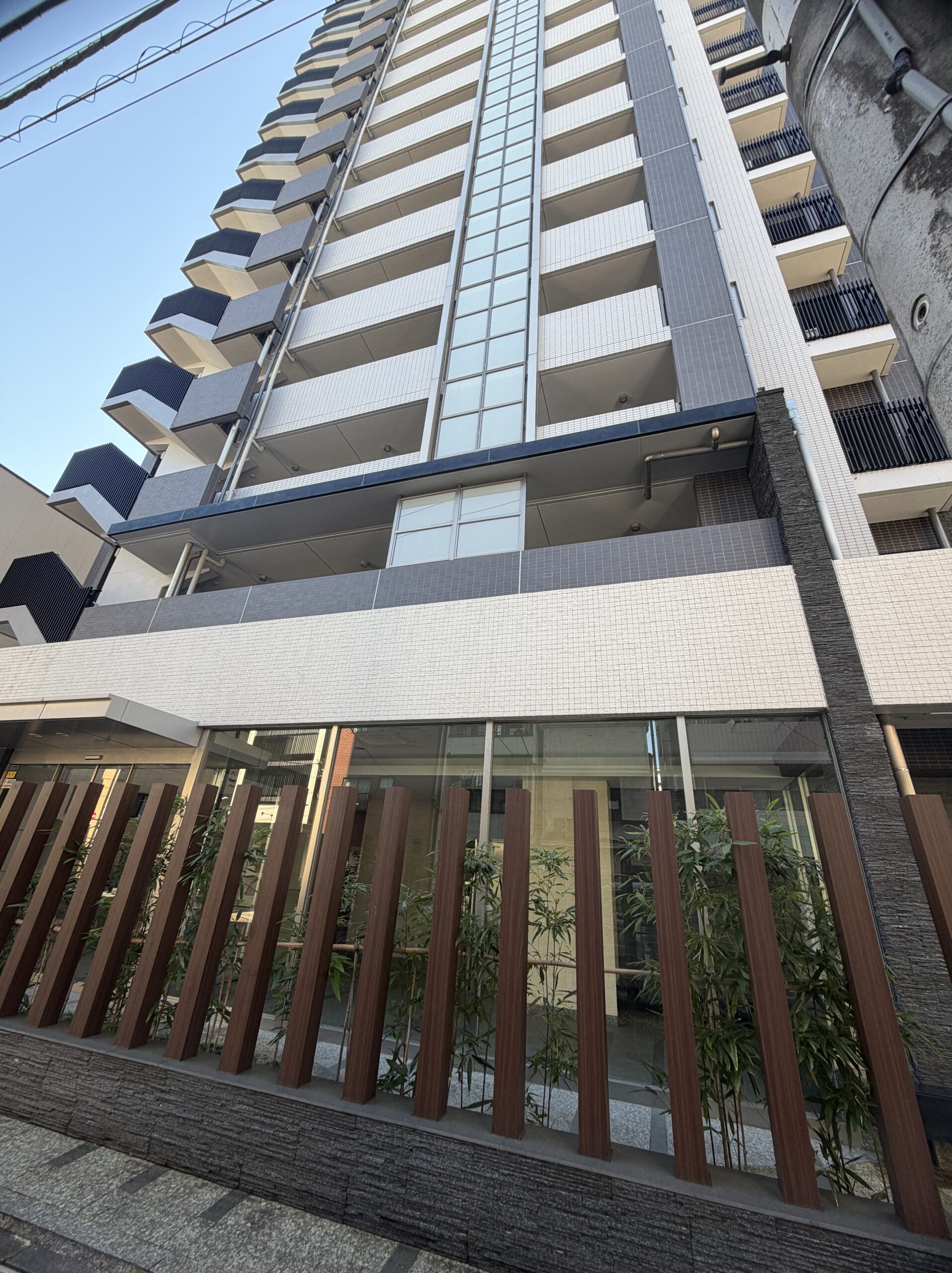 中古販売マンション上野松が谷2丁目外観写真